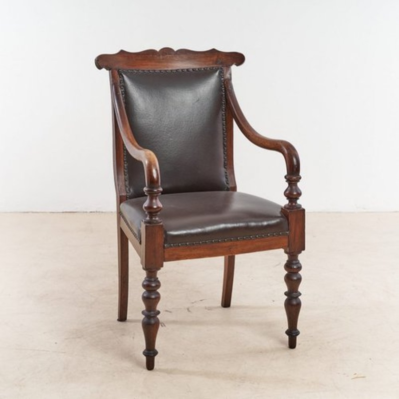 Armchair in Walnut, Early 1800s for sale at Pamono