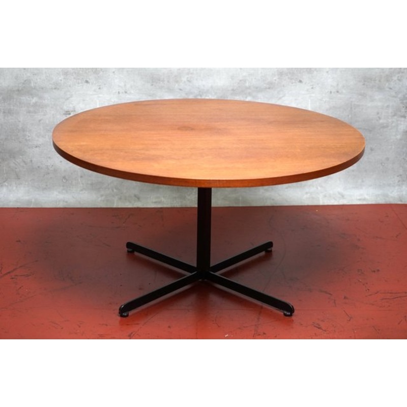 Vintage German Round Teak Coffee Table from Knoll, 1960s for sale at Pamono