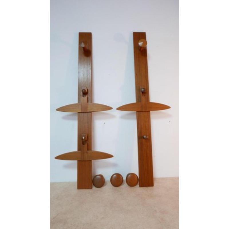 No. 140 Teak Coat Racks by Aksel Kjersgaard for Aksel Kjersgaard, 1960s, Set of 8 for sale at Pamono