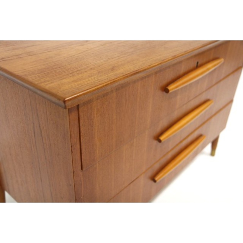 Scandinavian Teak Chest of Drawer from Gustavssons Brothers, Markaryd, Sweden, 1950s for sale at Pamono
