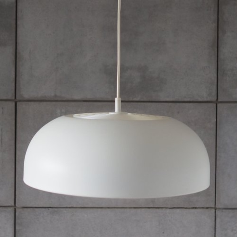 Vintage Danish White Pendant Lamp, 1990s for sale at Pamono