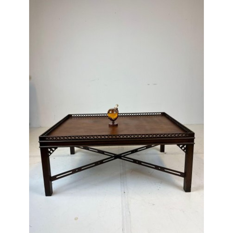 Chinese Chippendale Style Cocktail Table in Mahogany for sale at Pamono