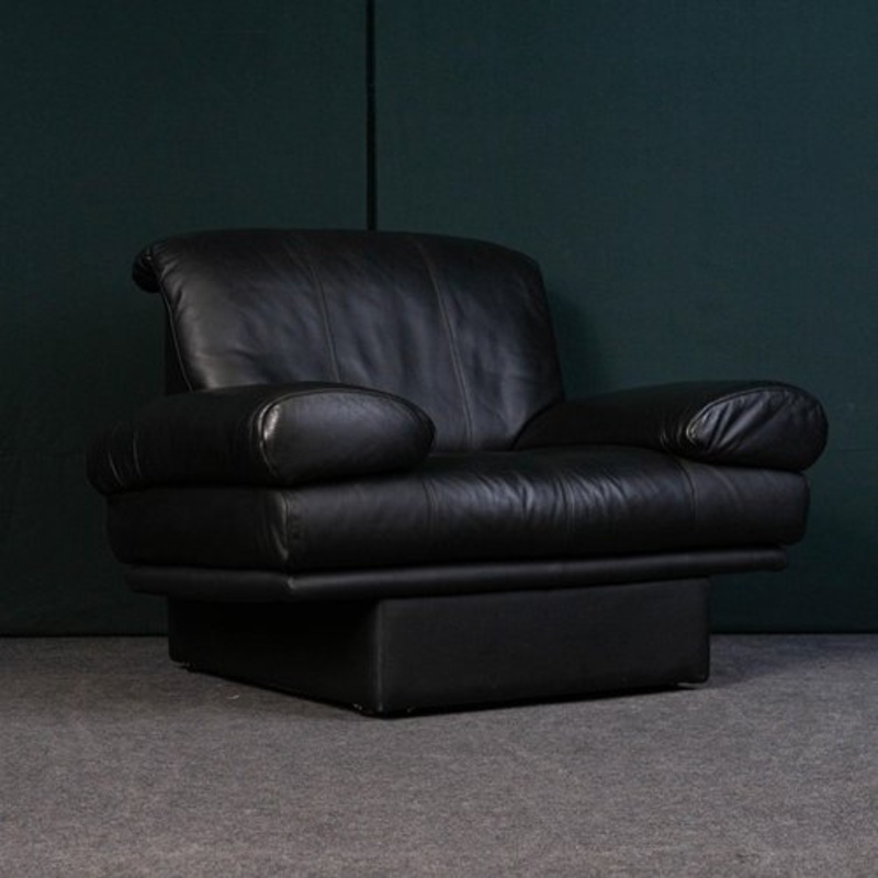 Vintage Black Leather Armchair for sale at Pamono-BSO-2158974