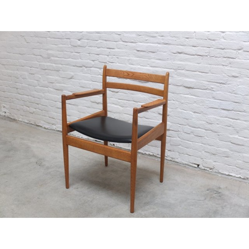 Armchair in Oak by Jos de Mey for Van Den Berghe-Pauvers, 1960s for sale at Pamono