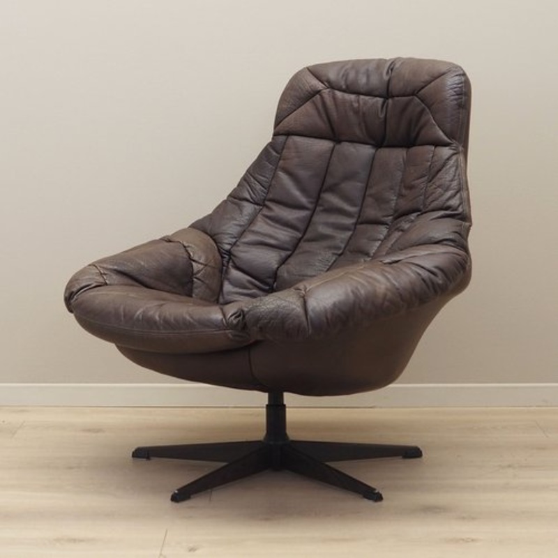 Danish Leather Swivel Armchair by H.W. Klein for Bramin, 1960s for sale at Pamono-VND-1755765