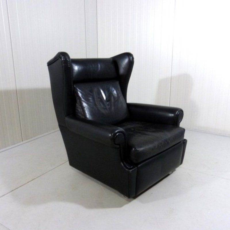 Wingback Chair in Black Leather on Wheels, 1960s for sale at Pamono