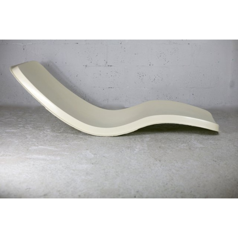 Fiberglass chair, France, 1970s for sale at Pamono